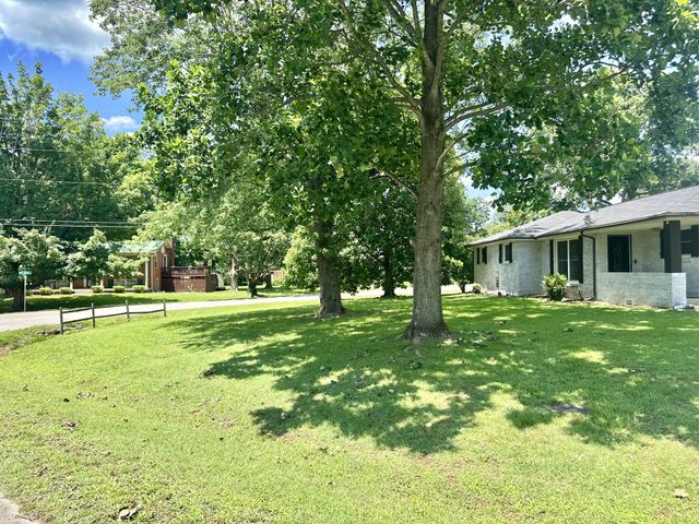 8401 Terry Ln, Hermitage, TN 37076