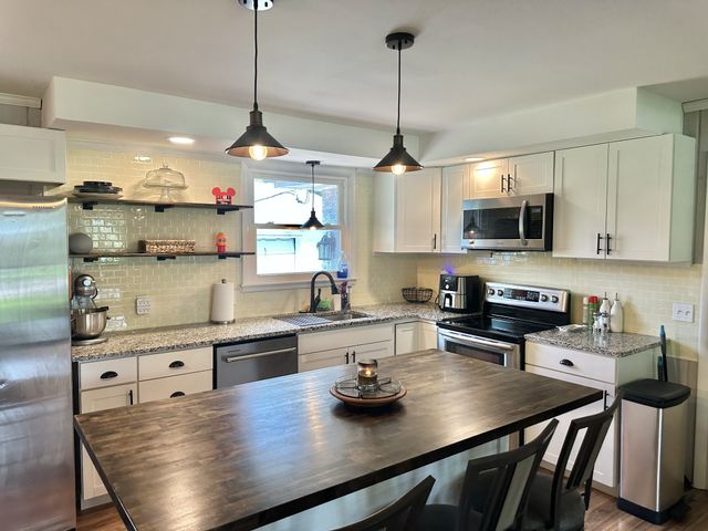8401 Terry Ln, Hermitage, TN 37076