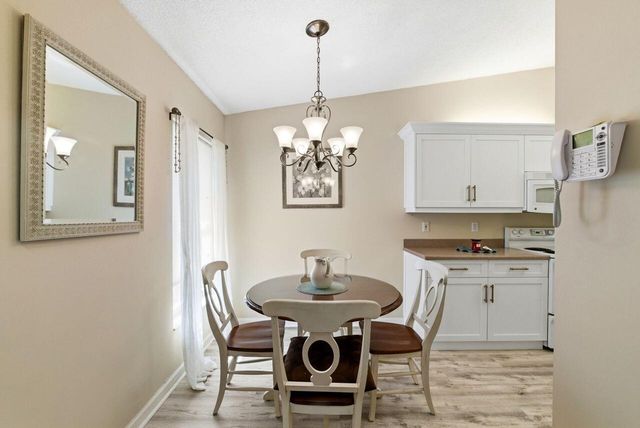 33 Sausalito Drive, Boynton Beach, FL 33436