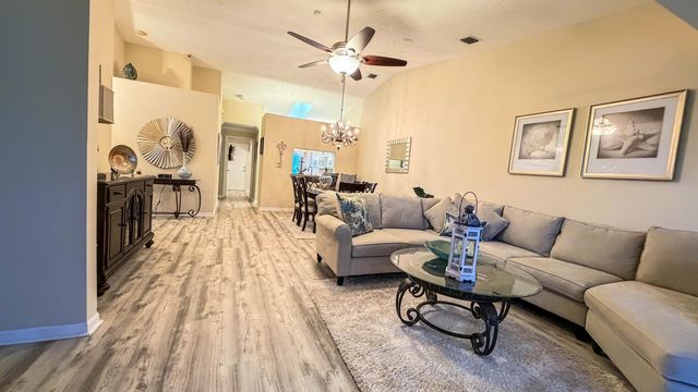 33 Sausalito Drive, Boynton Beach, FL 33436