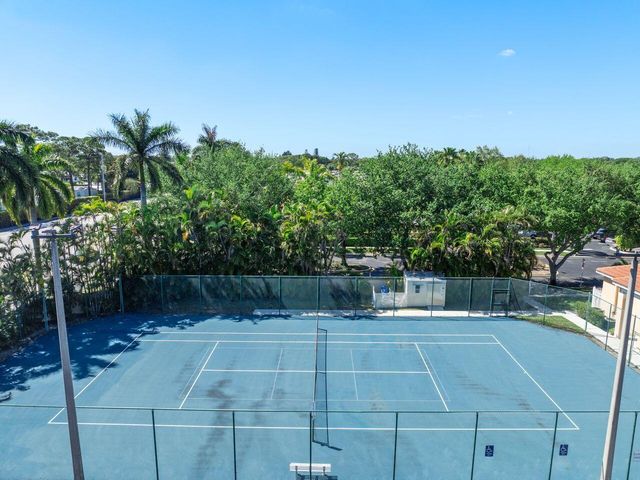 33 Sausalito Drive, Boynton Beach, FL 33436