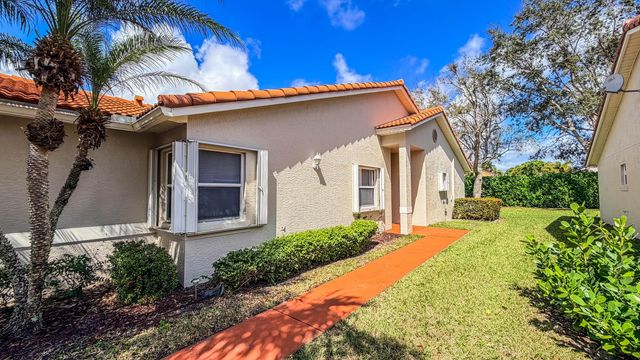 33 Sausalito Drive, Boynton Beach, FL 33436