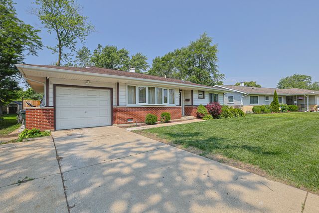 521 Edgewood Lane, Elk Grove Village, IL 60007