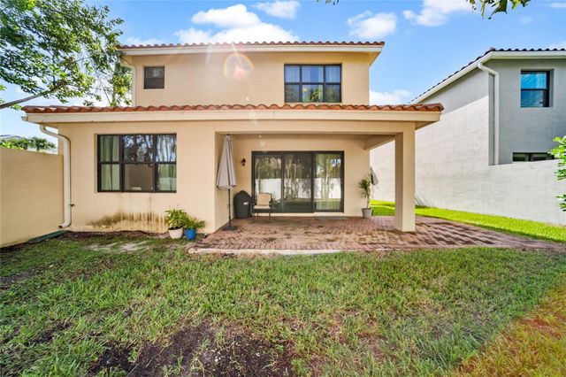8049 Lemon Serpentine Lane, Delray Beach, FL 33446