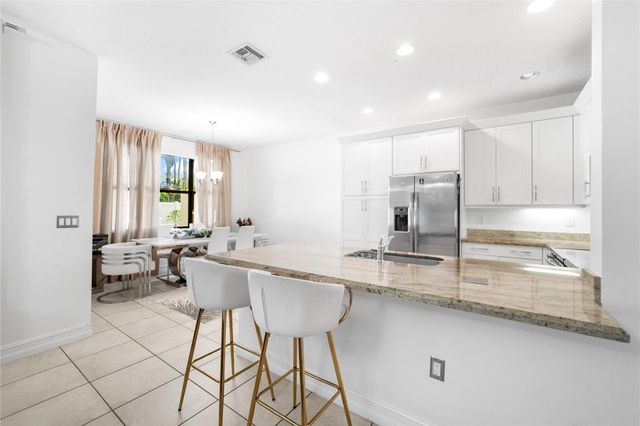 8049 Lemon Serpentine Lane, Delray Beach, FL 33446