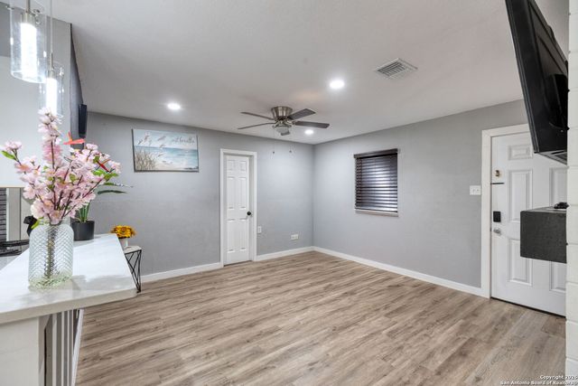 142 Hidden Valley, San Antonio, TX 78227