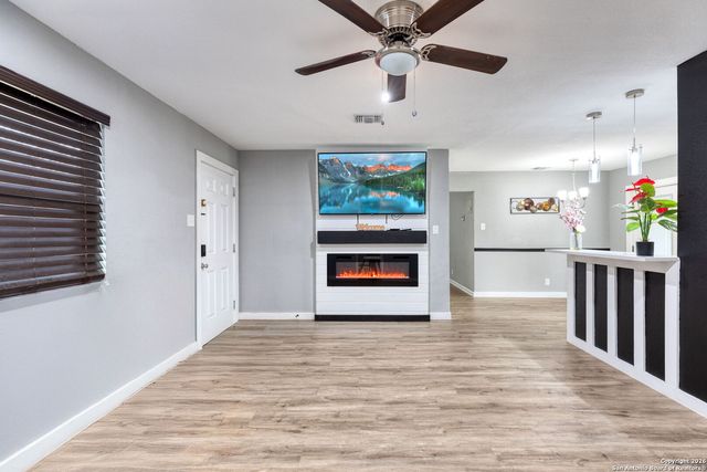 142 Hidden Valley, San Antonio, TX 78227