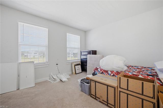 1813 Sunsprite LOOP, Chesapeake, VA 23323