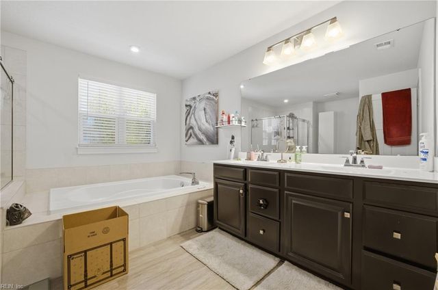 1813 Sunsprite LOOP, Chesapeake, VA 23323