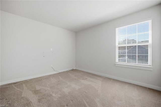 1813 Sunsprite LOOP, Chesapeake, VA 23323