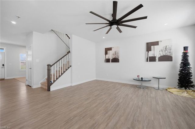 1813 Sunsprite LOOP, Chesapeake, VA 23323