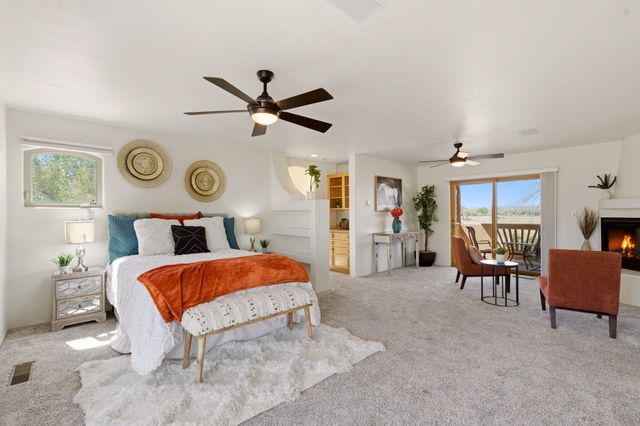 5901 Tierra Viva Place NW, Albuquerque, NM 87107