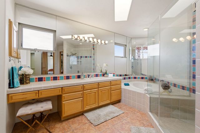 5901 Tierra Viva Place NW, Albuquerque, NM 87107