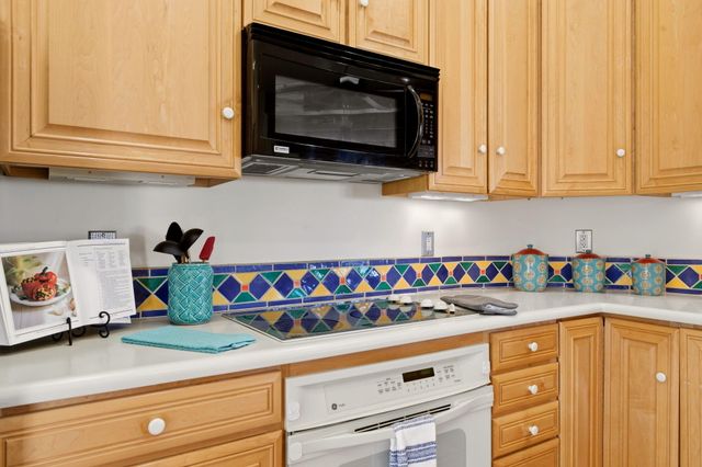 5901 Tierra Viva Place NW, Albuquerque, NM 87107