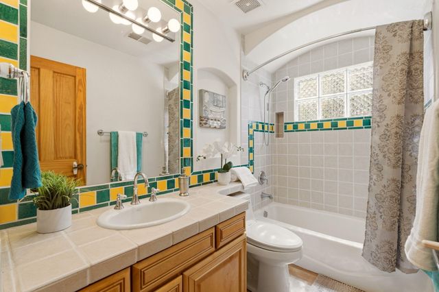 5901 Tierra Viva Place NW, Albuquerque, NM 87107