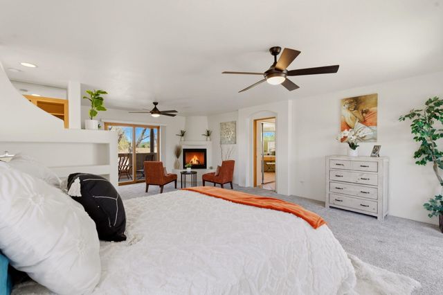 5901 Tierra Viva Place NW, Albuquerque, NM 87107