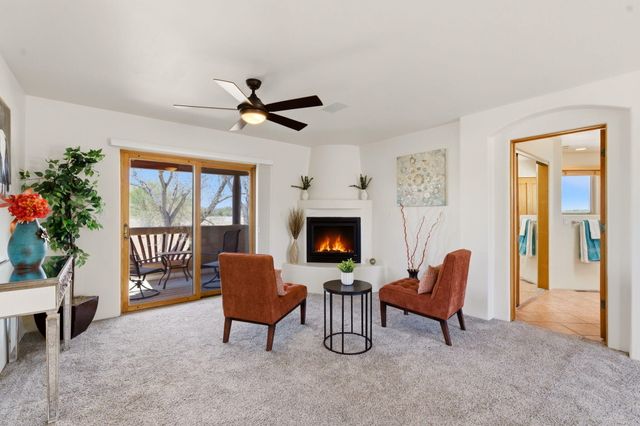 5901 Tierra Viva Place NW, Albuquerque, NM 87107