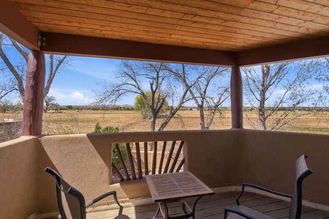 5901 Tierra Viva Place NW, Albuquerque, NM 87107