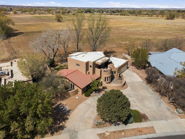 5901 Tierra Viva Place NW, Albuquerque, NM 87107