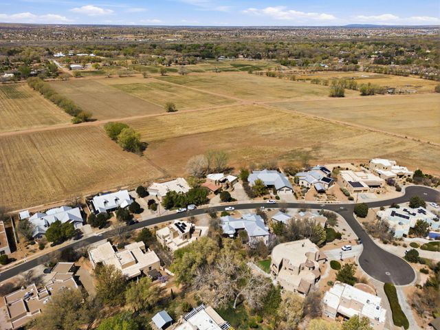 5901 Tierra Viva Place NW, Albuquerque, NM 87107