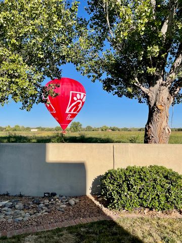 5901 Tierra Viva Place NW, Albuquerque, NM 87107