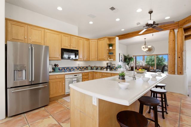 5901 Tierra Viva Place NW, Albuquerque, NM 87107