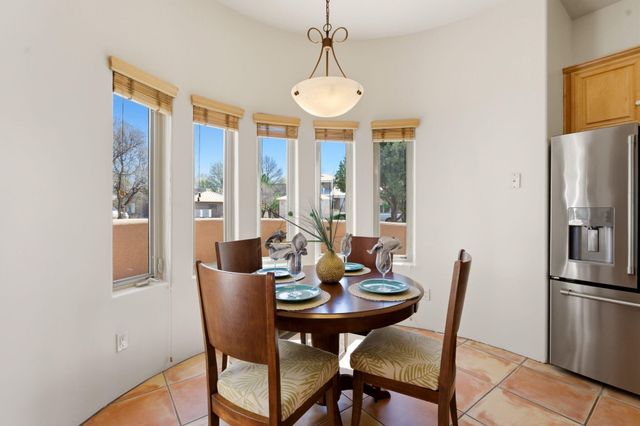 5901 Tierra Viva Place NW, Albuquerque, NM 87107