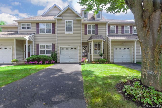 29 Avery Court, Nesconset, NY 11767
