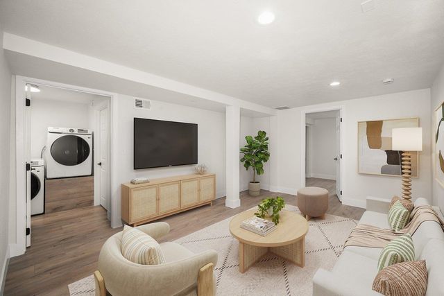 8702 E Cataldo Ave, Spokane Valley, WA 99212