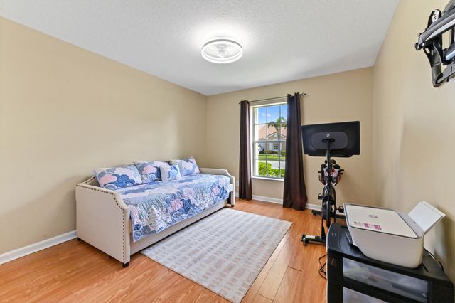 8404 Long Bay, West Palm Beach, FL 33411