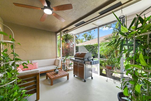 8404 Long Bay, West Palm Beach, FL 33411