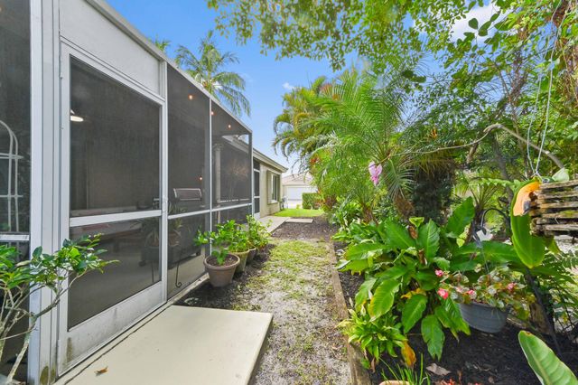 8404 Long Bay, West Palm Beach, FL 33411