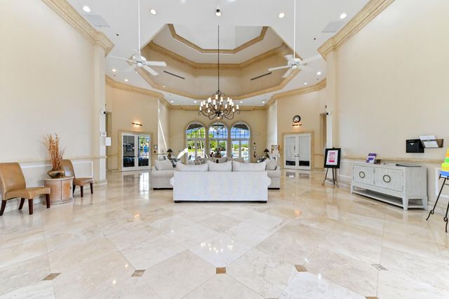 8404 Long Bay, West Palm Beach, FL 33411