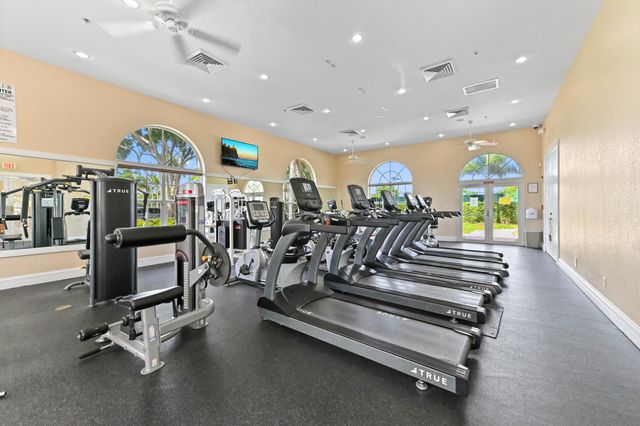 8404 Long Bay, West Palm Beach, FL 33411