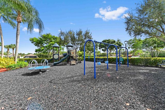 8404 Long Bay, West Palm Beach, FL 33411