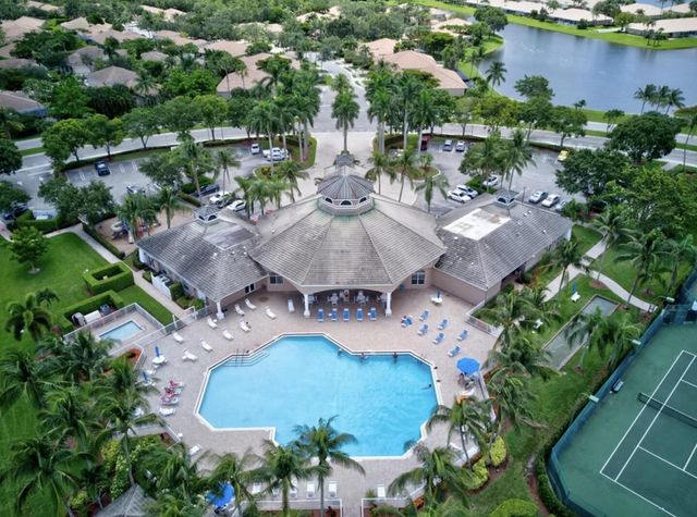 8404 Long Bay, West Palm Beach, FL 33411