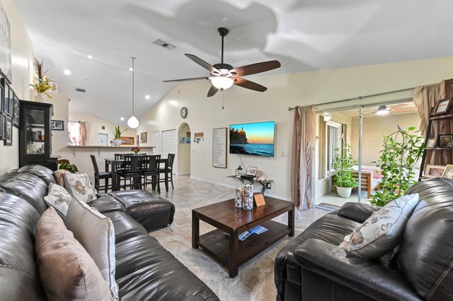 8404 Long Bay, West Palm Beach, FL 33411