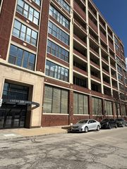 320 E 21st Street 411, Chicago, IL 60616