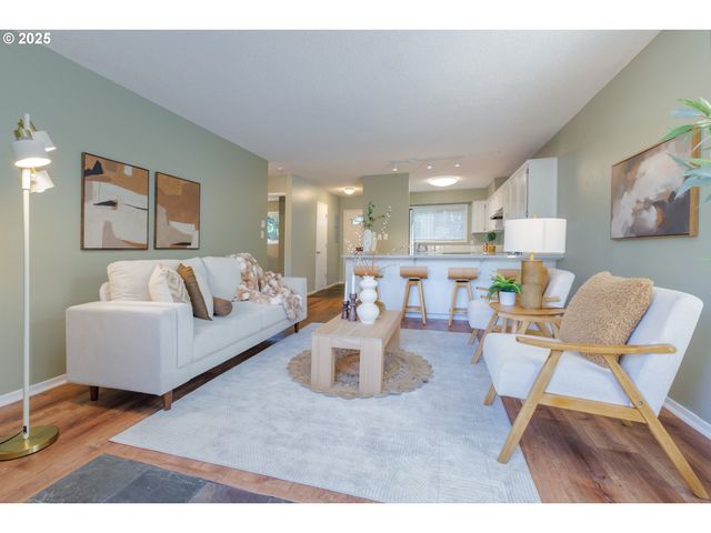 5005 Sw MITCHELL St 3, Portland, OR 97221