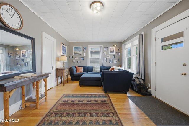 1155 Sumner Avenue, Schenectady, NY 12309