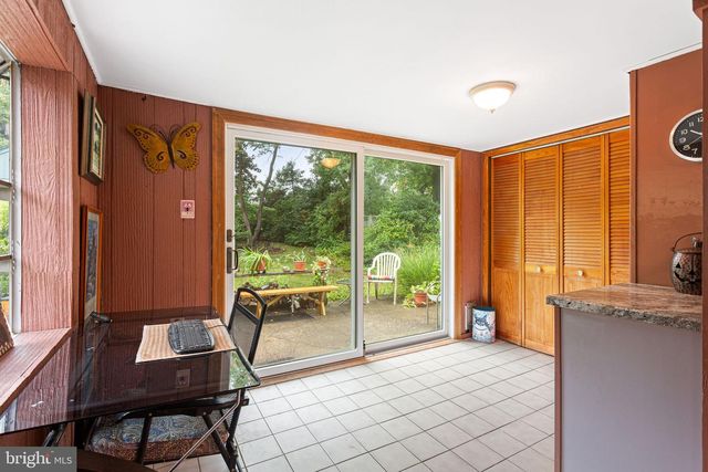 106 LAWRENCE AVE, Barrington, NJ 08007