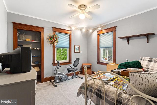 106 LAWRENCE AVE, Barrington, NJ 08007