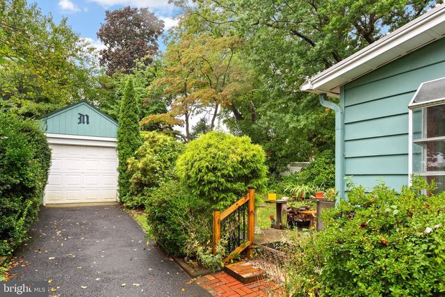 106 LAWRENCE AVE, Barrington, NJ 08007
