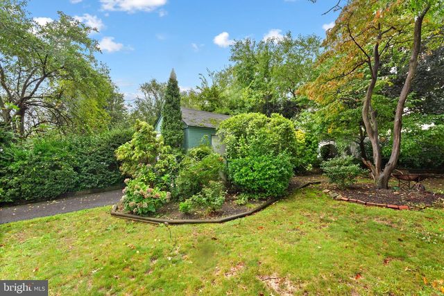 106 LAWRENCE AVE, Barrington, NJ 08007
