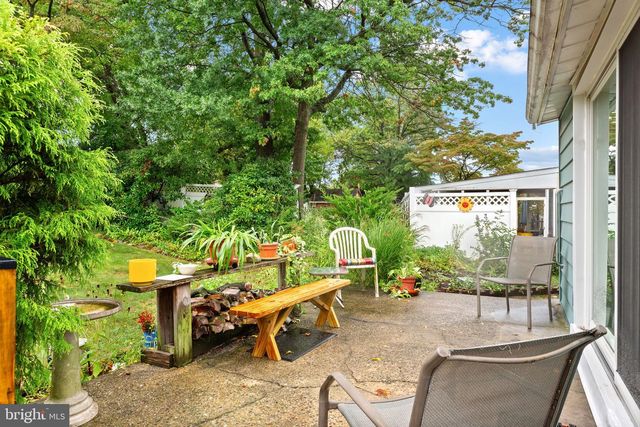 106 LAWRENCE AVE, Barrington, NJ 08007