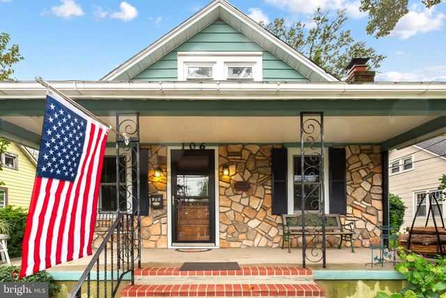 106 LAWRENCE AVE, Barrington, NJ 08007