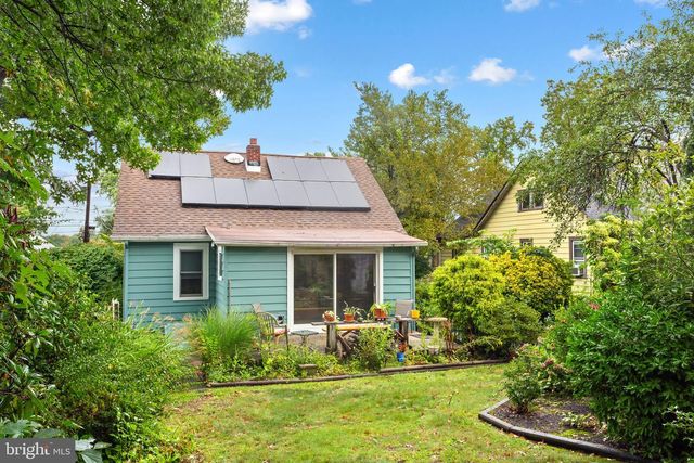 106 LAWRENCE AVE, Barrington, NJ 08007