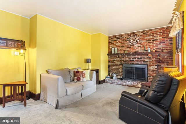 106 LAWRENCE AVE, Barrington, NJ 08007