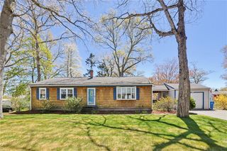 26 Alton Ave Avenue, Cumberland, RI 02864