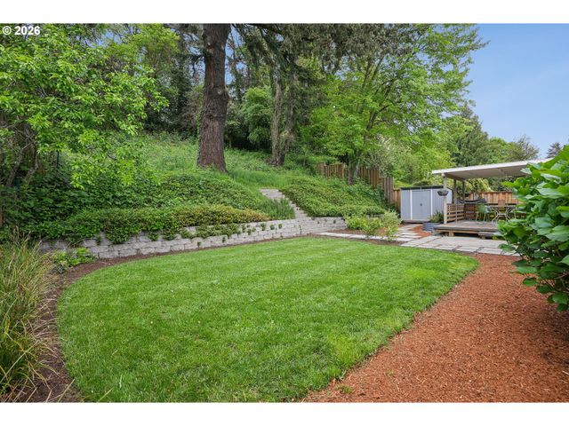 5383 Se MALDEN Dr, Portland, OR 97206